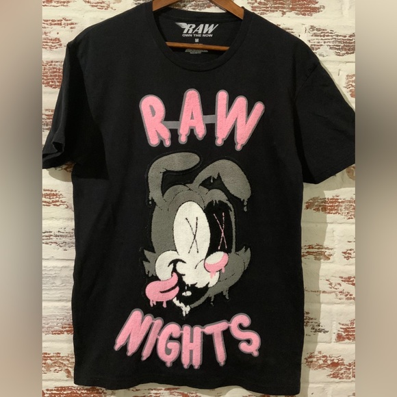Vintage Raw * Own The Now * Size M T-shirt Black-out Pink Bunny - RARE - Picture 1 of 3
